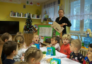 Nasze przedszkole prowadzi korespondencję przedszkolną z przedszkolem z Jarosławca